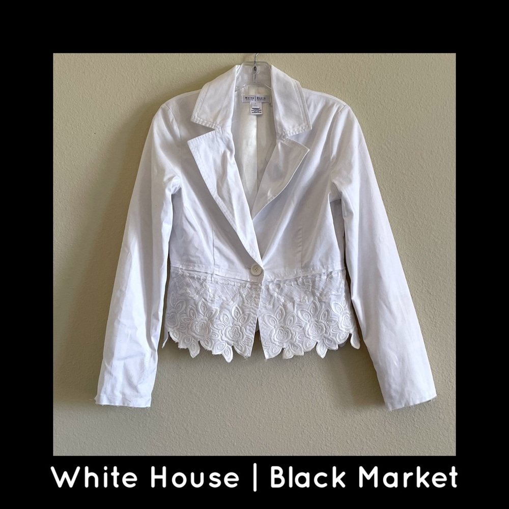 WHBM White semi-distressed cotton blazer jacket with eyelet trim size 4